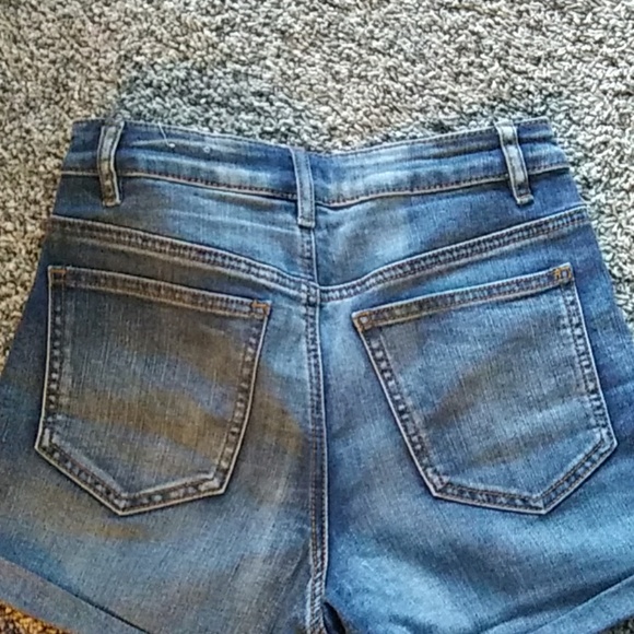 Jean Shorts - Picture 2 of 3